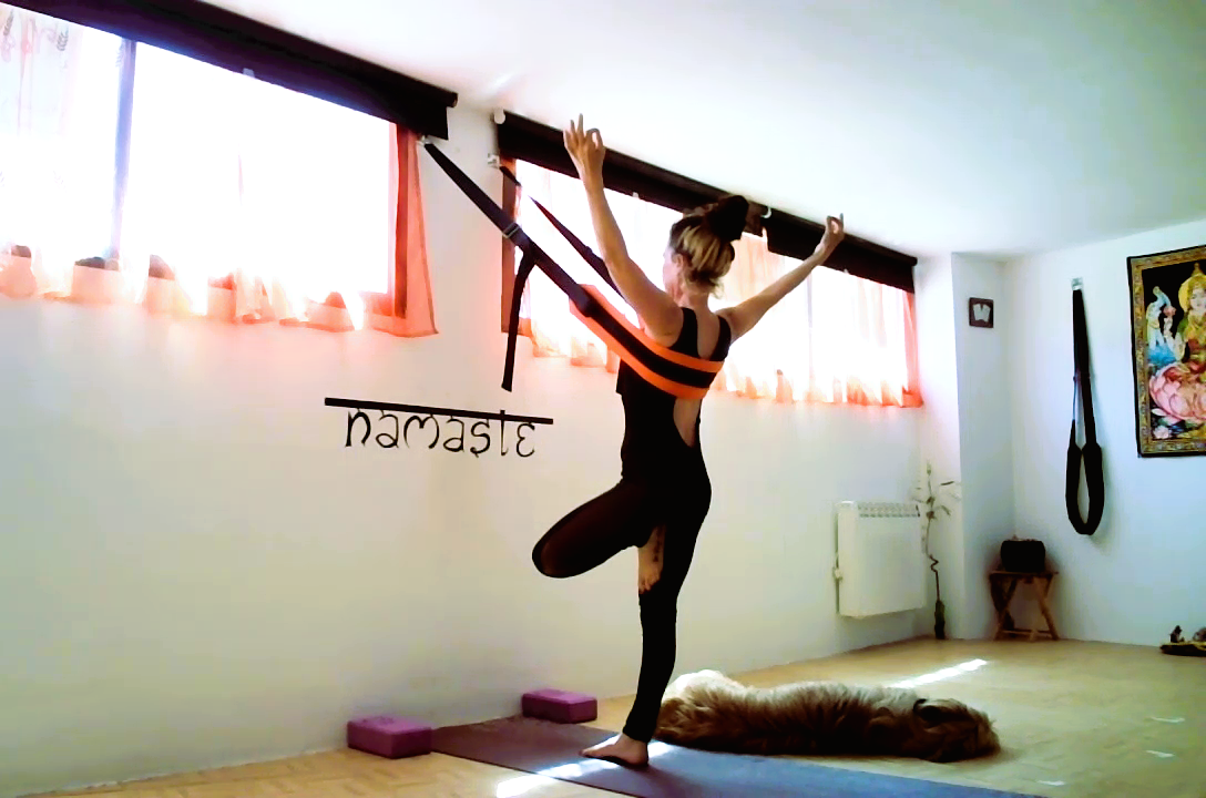 Especialización Yoga en columpio de pared y Mitología